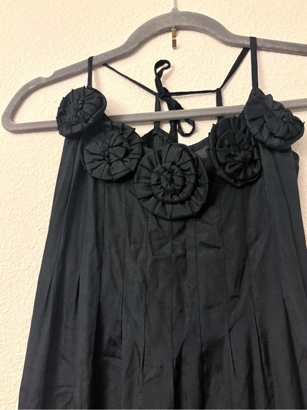 Vintage Newport News 100% Rayon Black Maxi Dress with Floral Trim - Picture 3 of 7